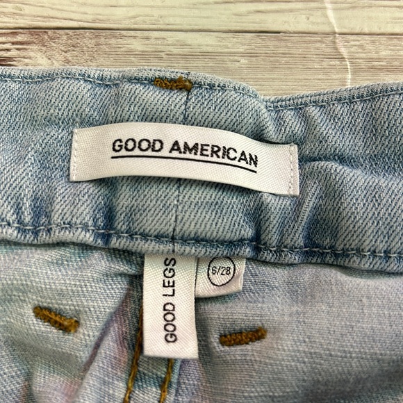 Good American Light Wash Good Legs High Rise Raw Hem Skinny Jeans - Picture 6 of 12